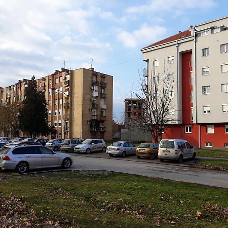 Apartment Azzuro Novi Sad Exterior photo